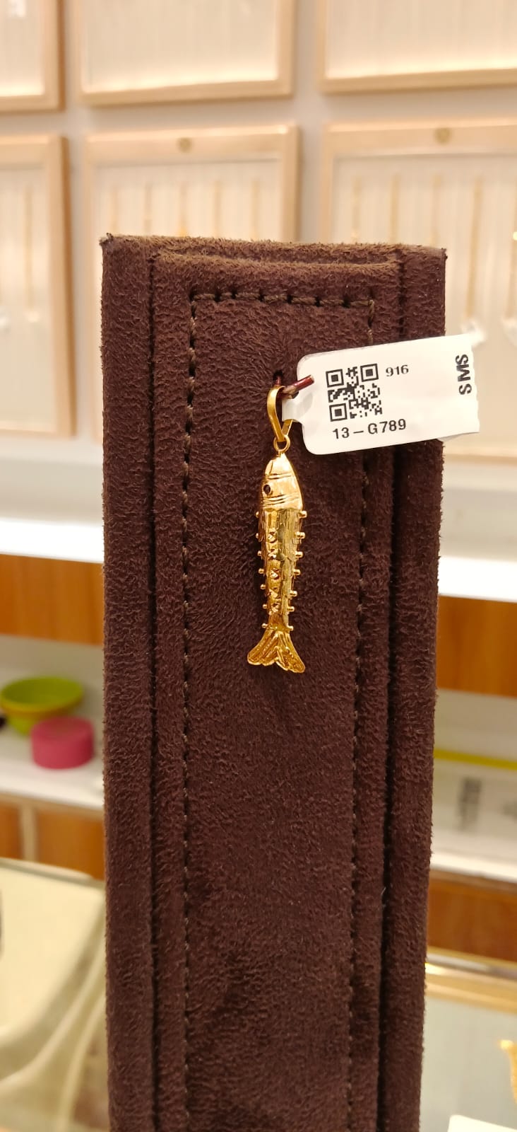 Single Hook Dollar
